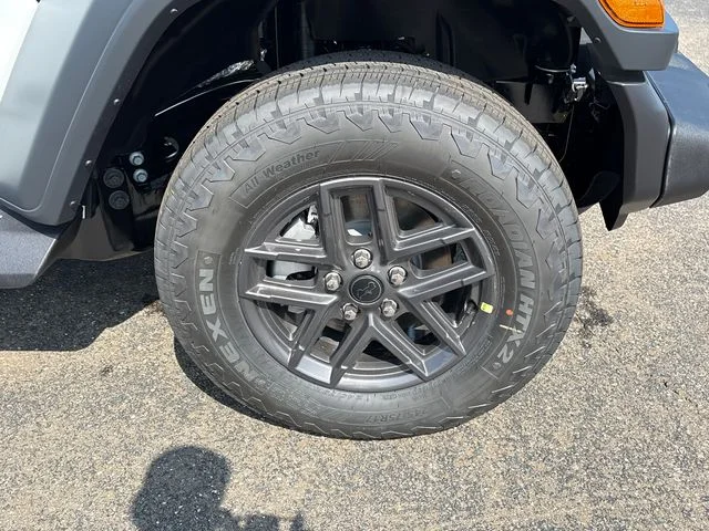 New 2026 White/off-white Jeep Sport S image 7