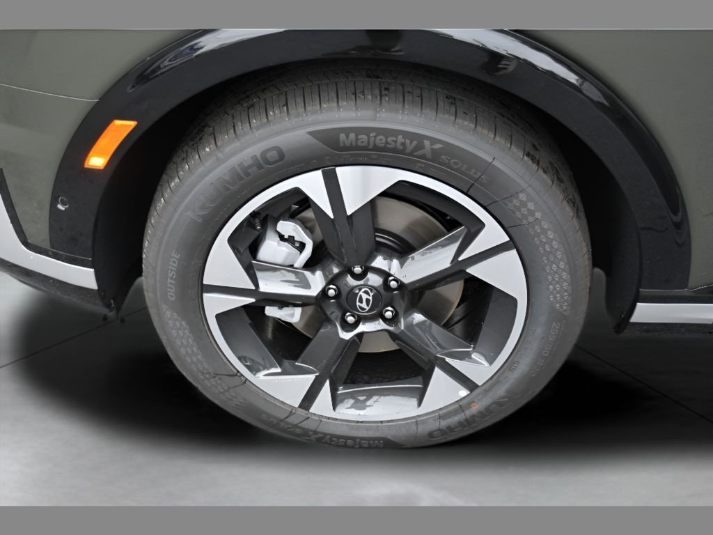 New 2026 Titan Charcoal Pearl Hyundai Limited FWD image 38