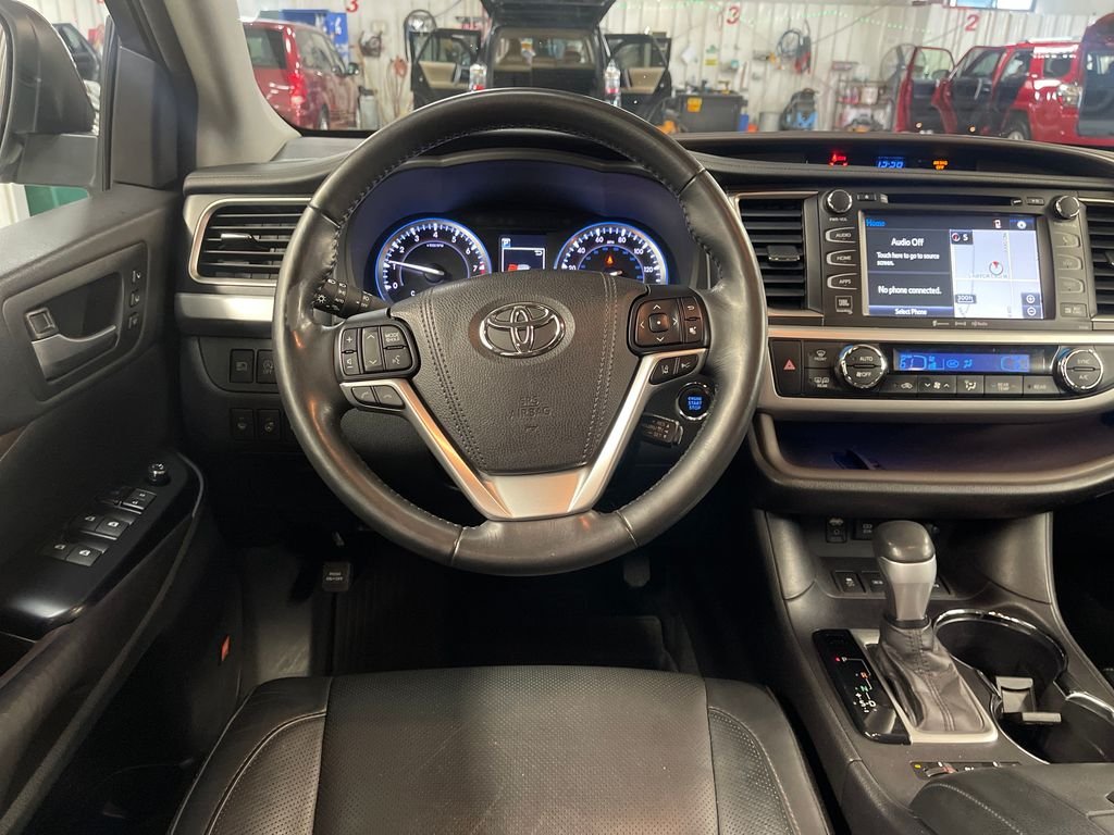 Certified Used 2017 Brown Toyota Limited image 16