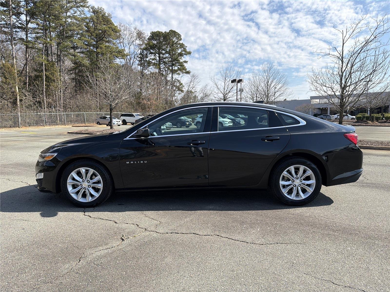 Used 2025 Mosaic Black Metallic Chevrolet LT image 22