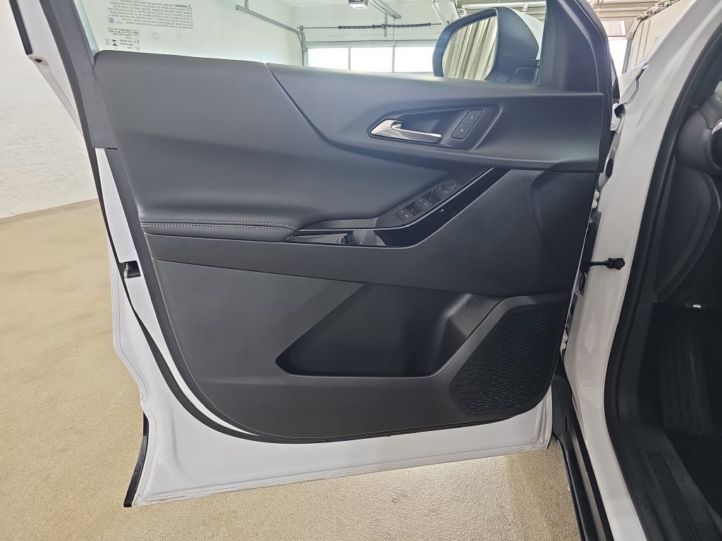 Certified Used 2025 Summit White Chevrolet LT image 32