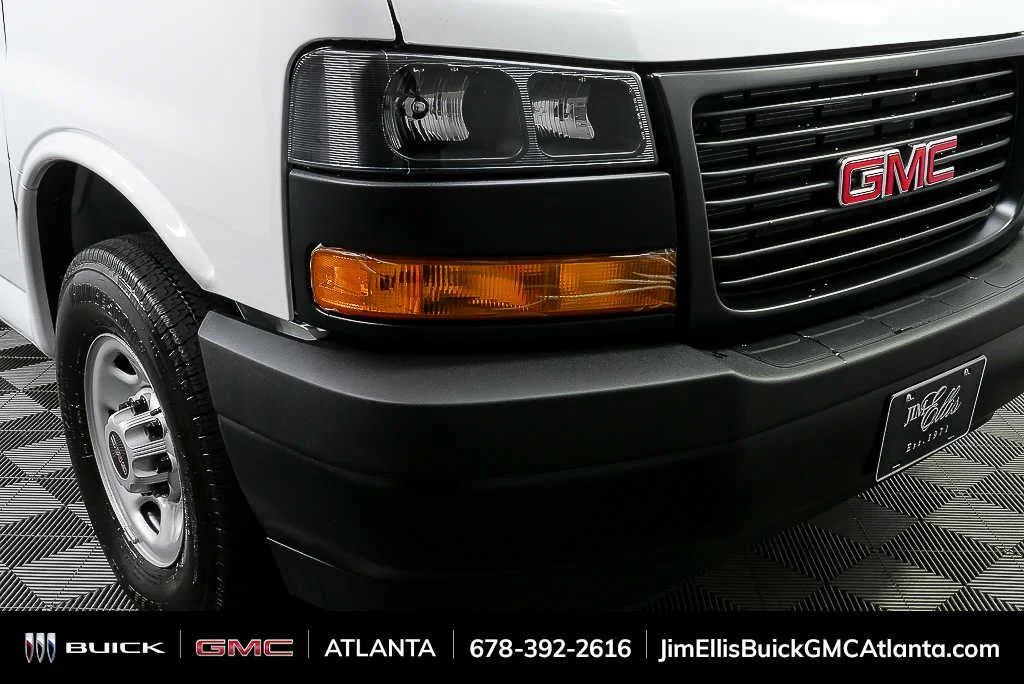 New 2025 Summit White GMC Work Van image 30