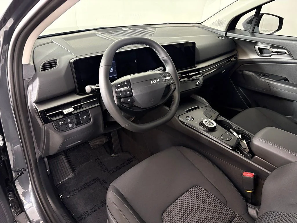 New 2027 Gravity Gray Kia LX image 16