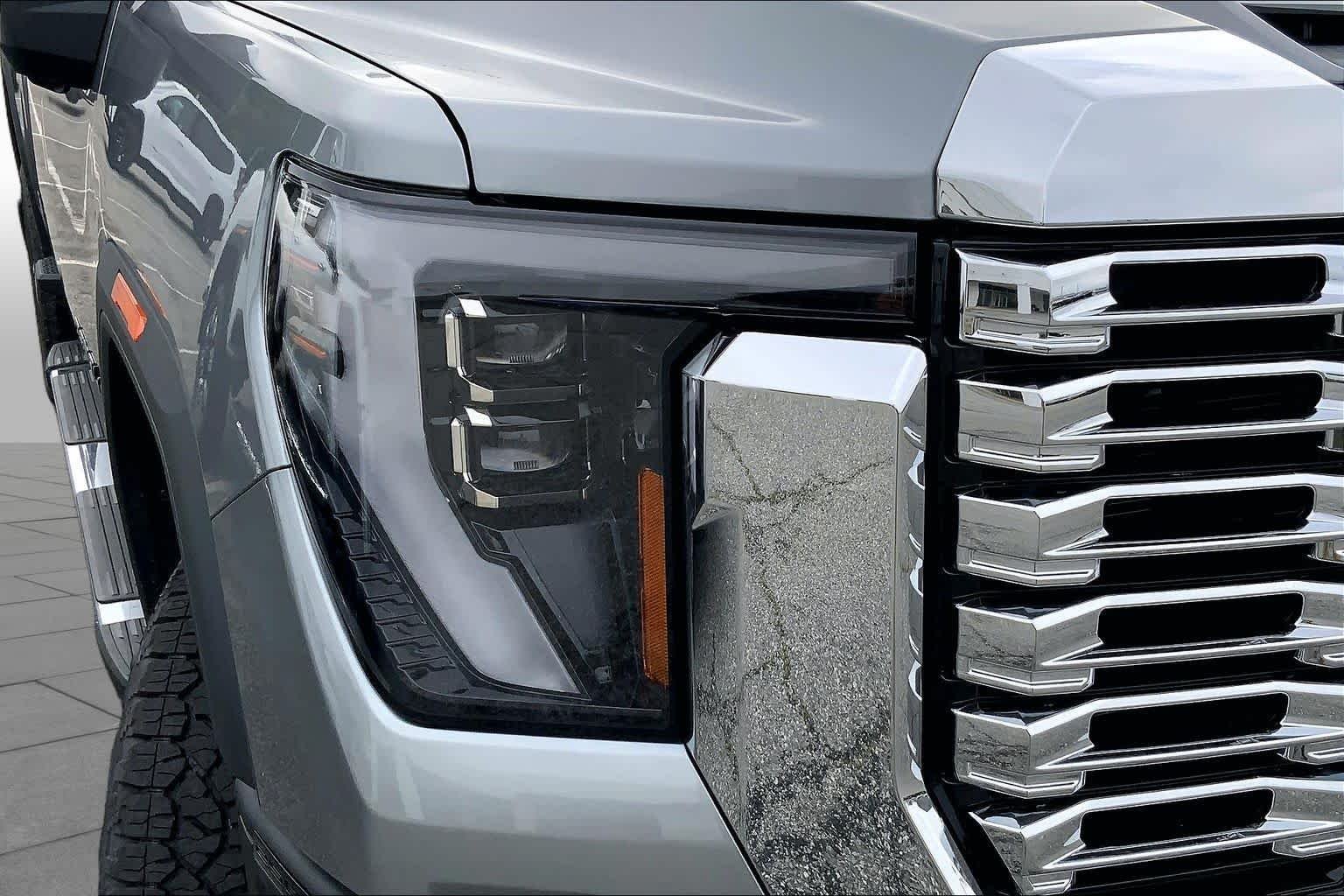 2026 GMC Sierra 2500HD Denali - Photo 13