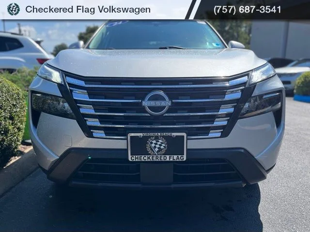 Used 2024 Brilliant Silver Metallic Nissan SV image 13