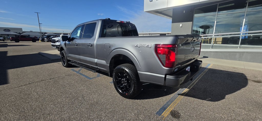 New 2026 Carbonized Gray Metallic Ford XLT image 7