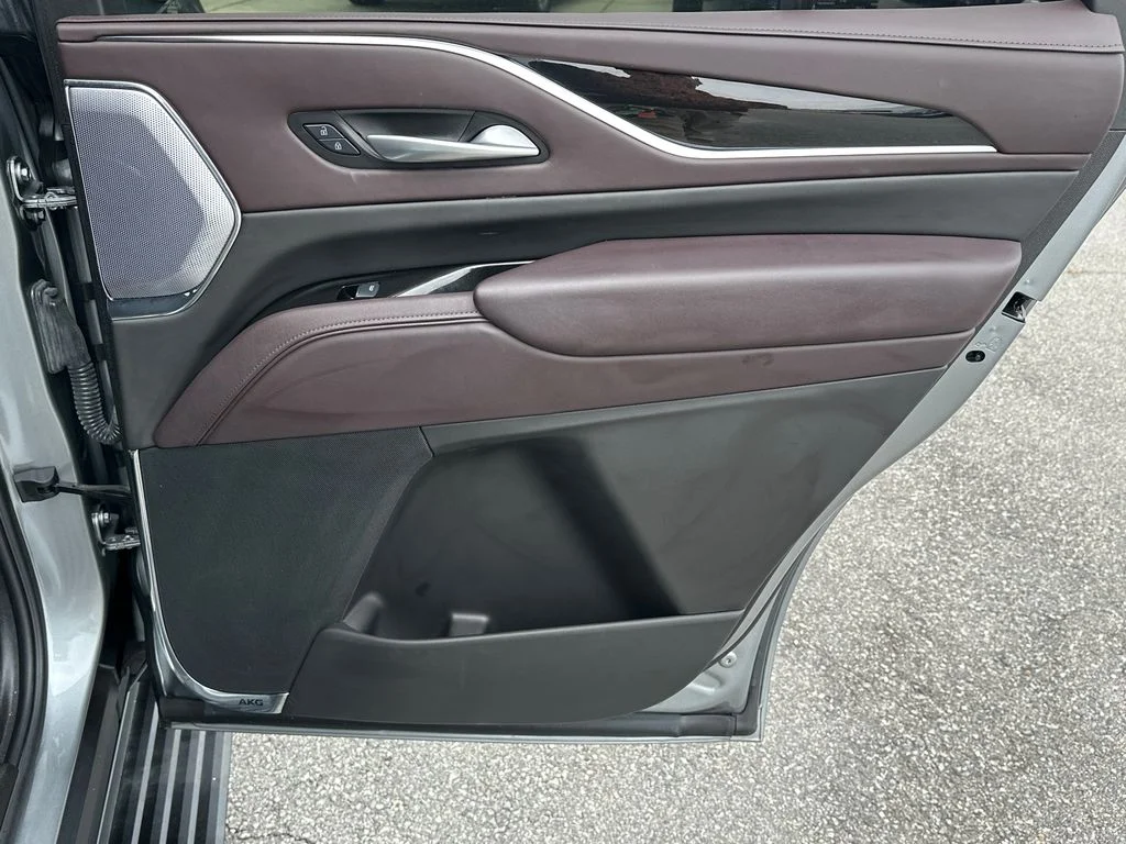 Used 2024 Silver Cadillac Sport Platinum image 16