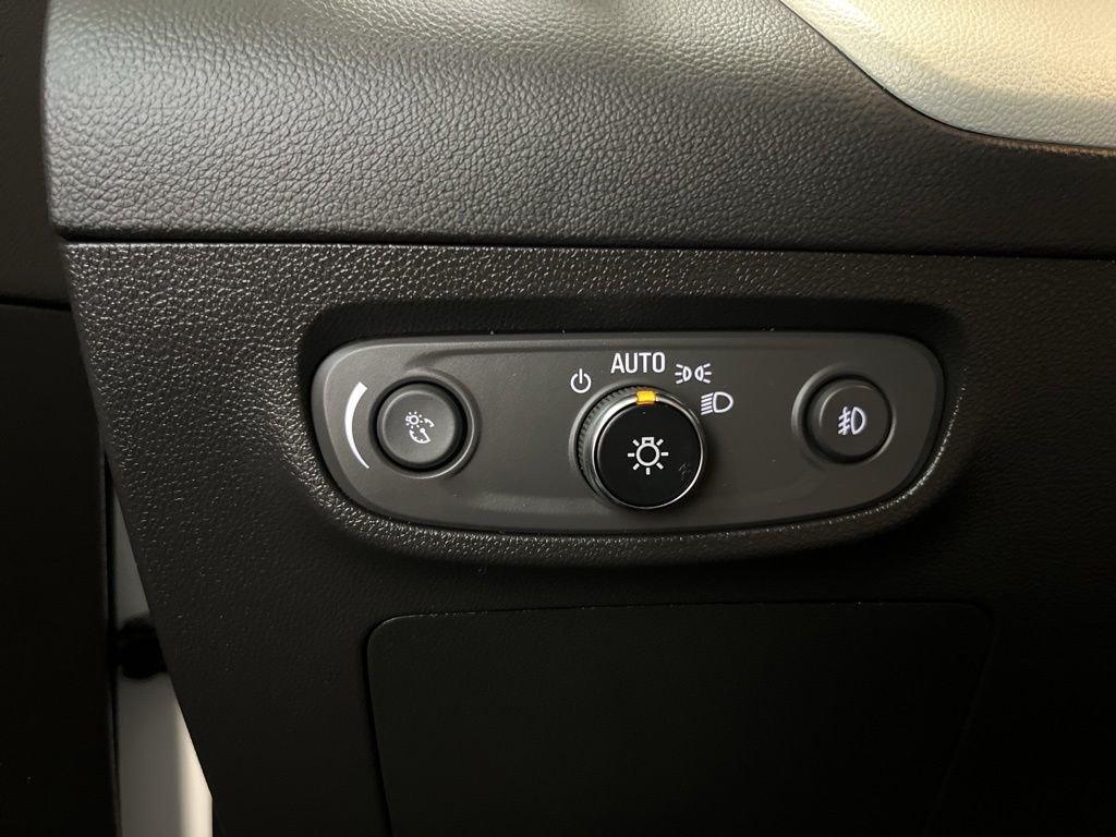 Used 2023 White Buick Select image 13