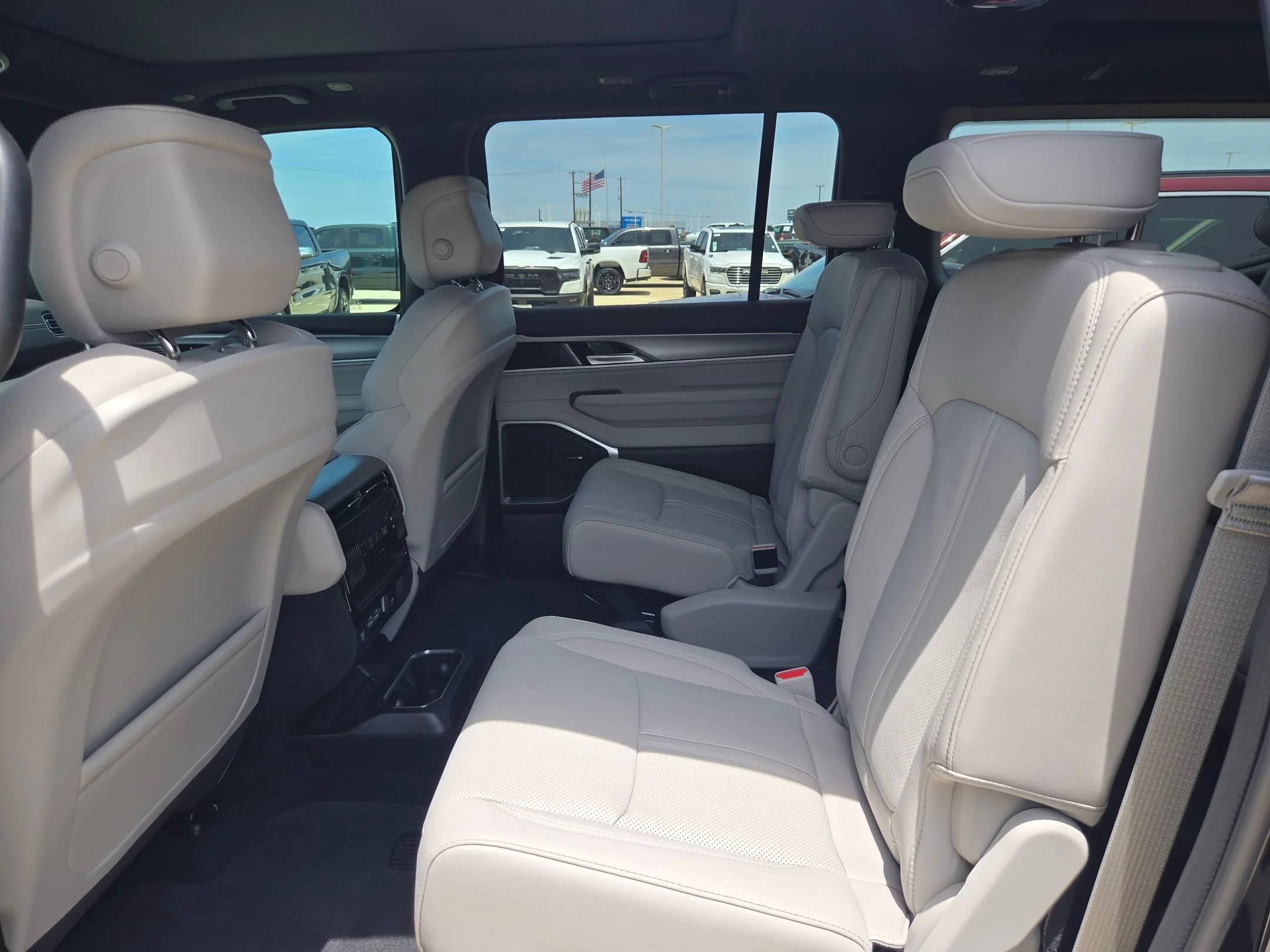 New 2026 High Gloss Black Exterior Paint Jeep  image 13