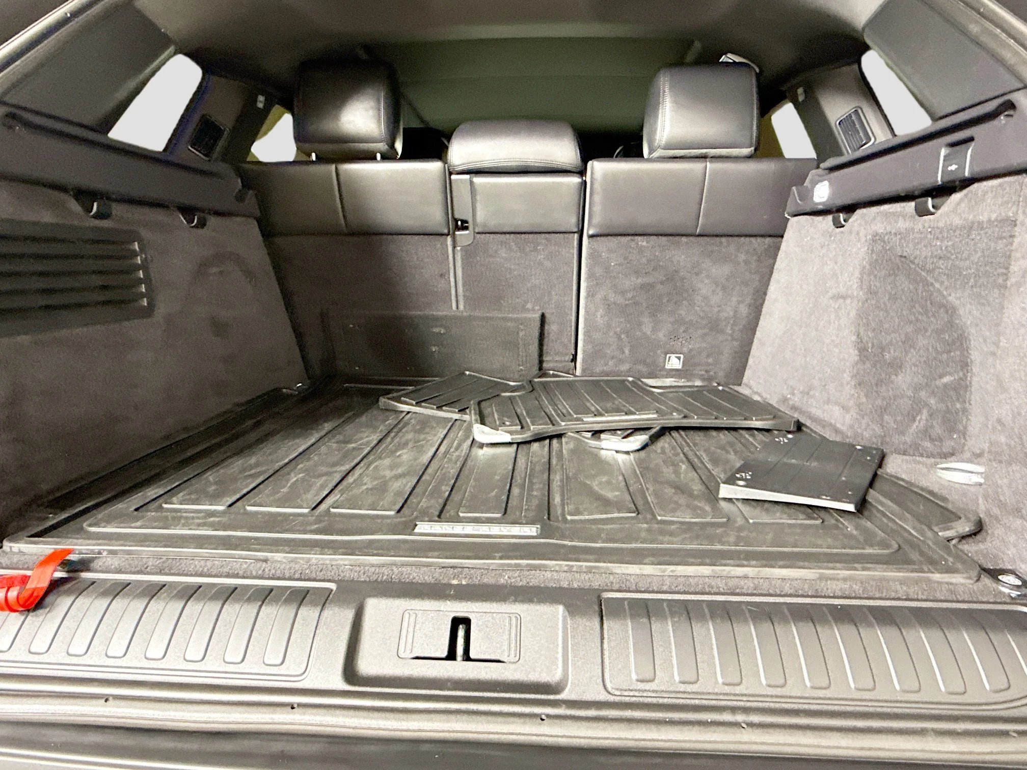 Used 2020  Land Rover HSE Dynamic image 28