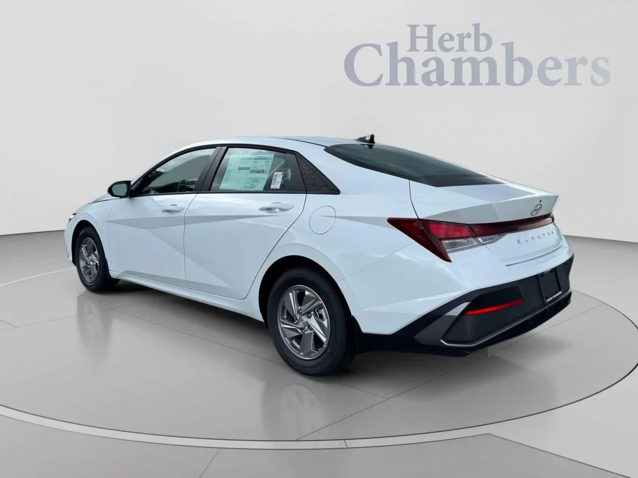 New 2026 White Hyundai SE image 3