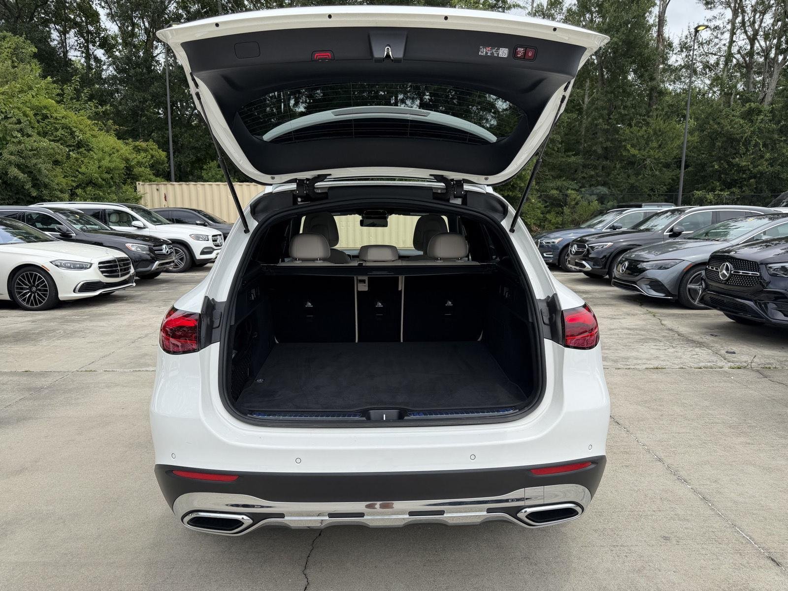 Certified Used 2026 Polar White Mercedes-Benz GLC 300 image 23