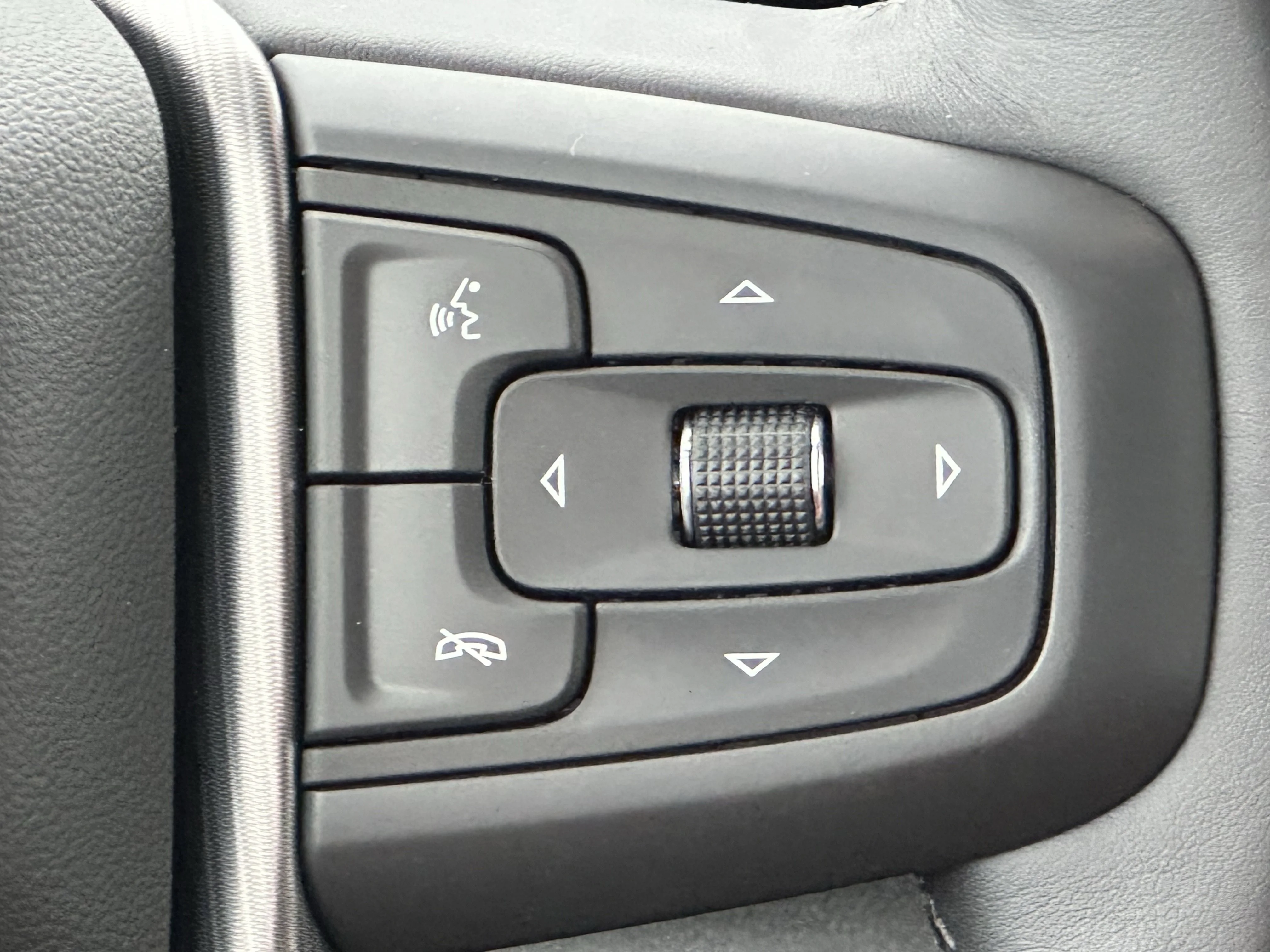 New 2026 Polar White Tricoat GMC Denali Ultimate image 13
