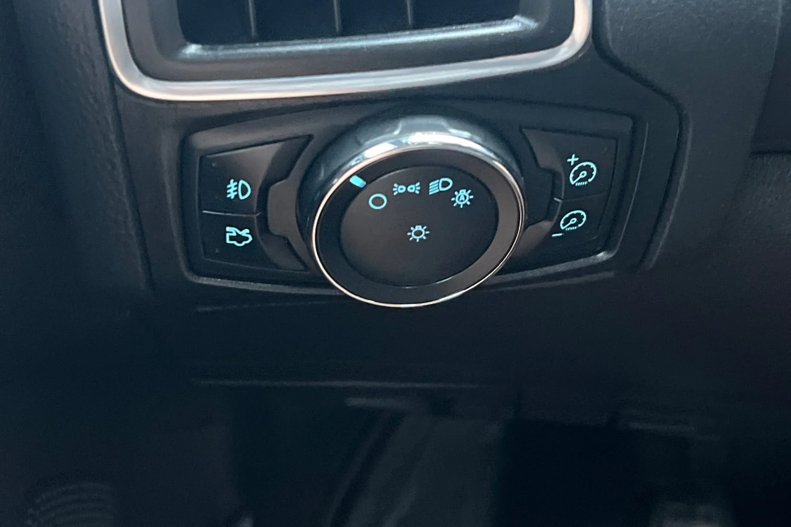 Used 2013 Blue Ford ST image 28
