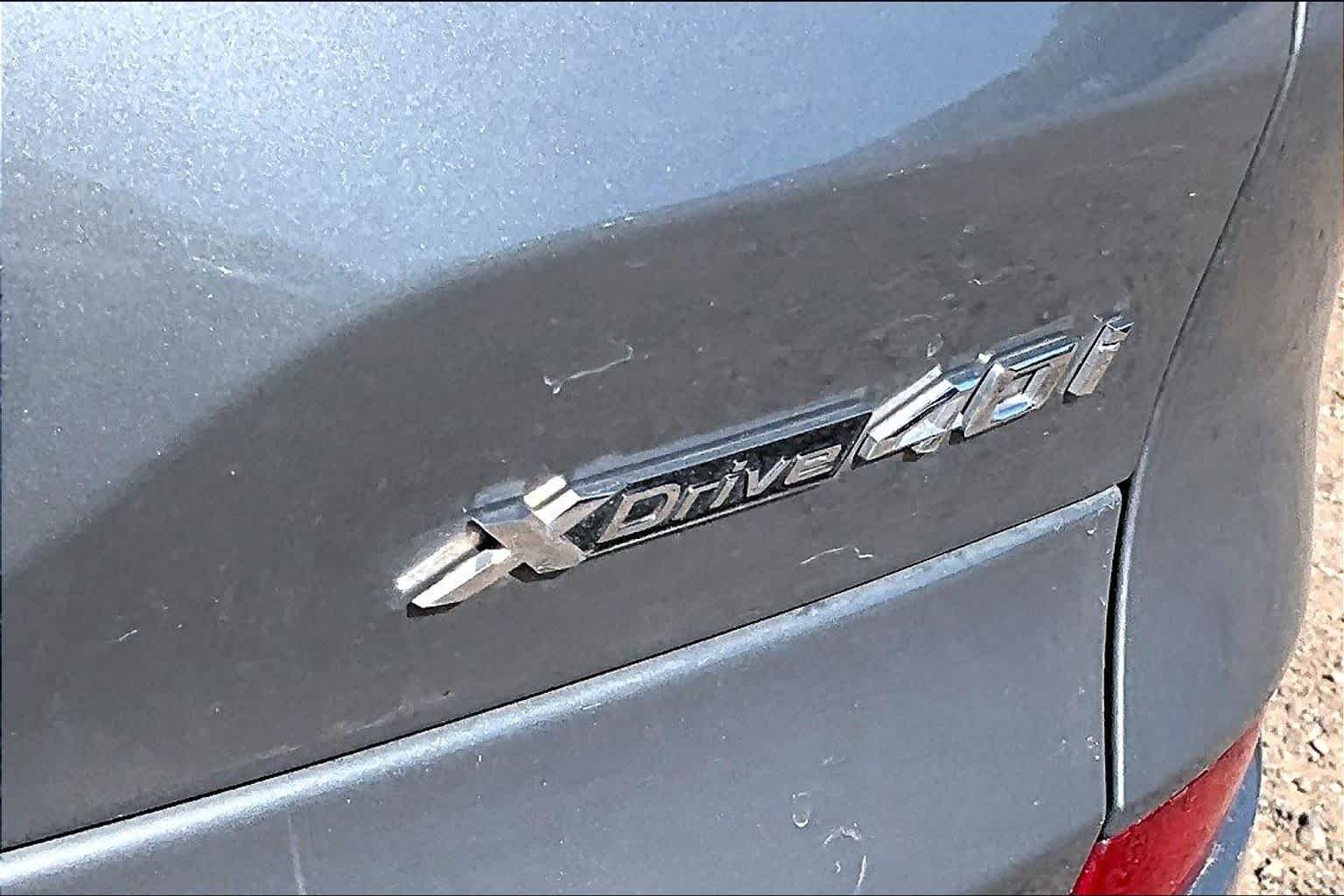 Used 2024 Skyscraper Grey Metallic BMW xDrive40i image 8
