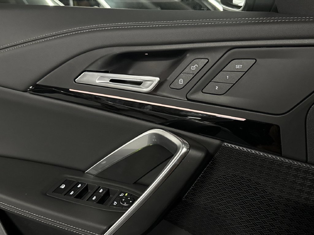 New 2027 Black Sapphire Metallic BMW xDrive28i image 13