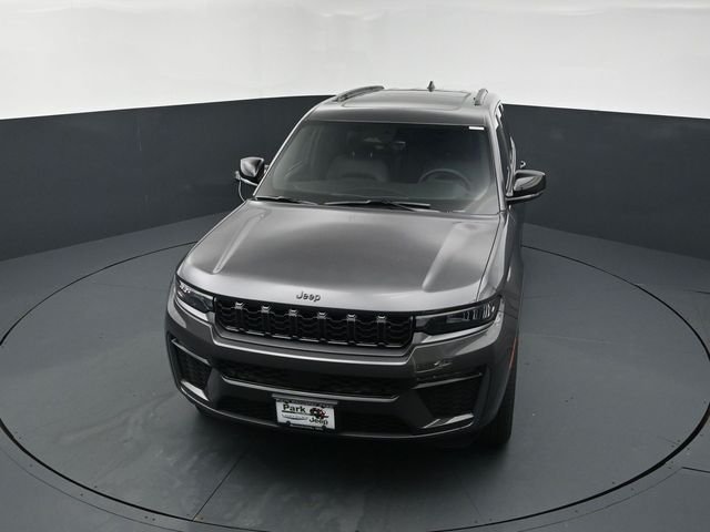 New 2026 Baltic Gray Metallic Clear-Coat Exterior Paint Jeep Limited image 13