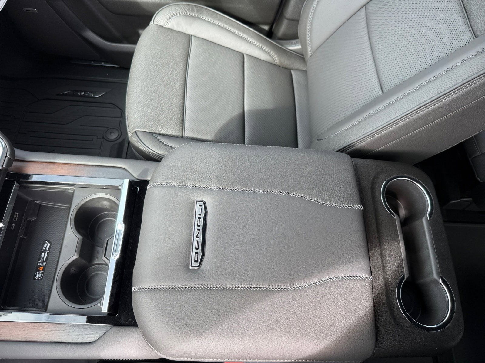 New 2026 Glacier White Tricoat GMC Denali image 14