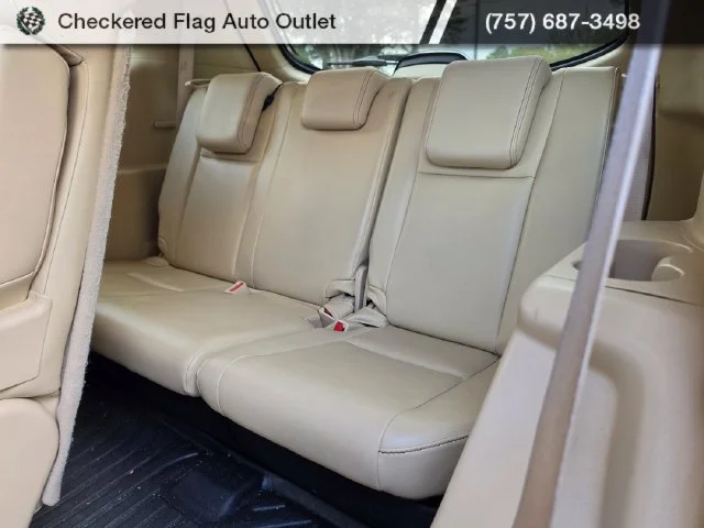 Used 2014 Blizzard Pearl Toyota XLE V6 image 21