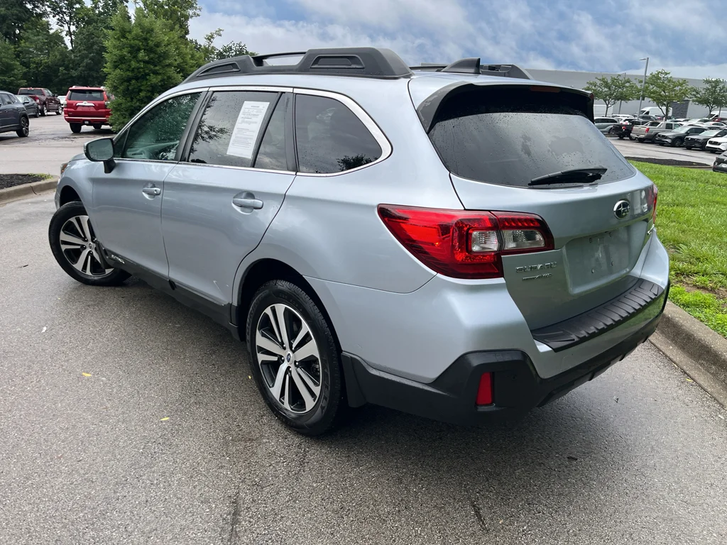 Used 2019 Ice Silver Metallic Subaru Limited image 8