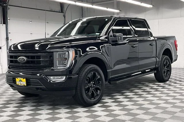 Used 2023 Agate Black Metallic Ford Lariat image 13