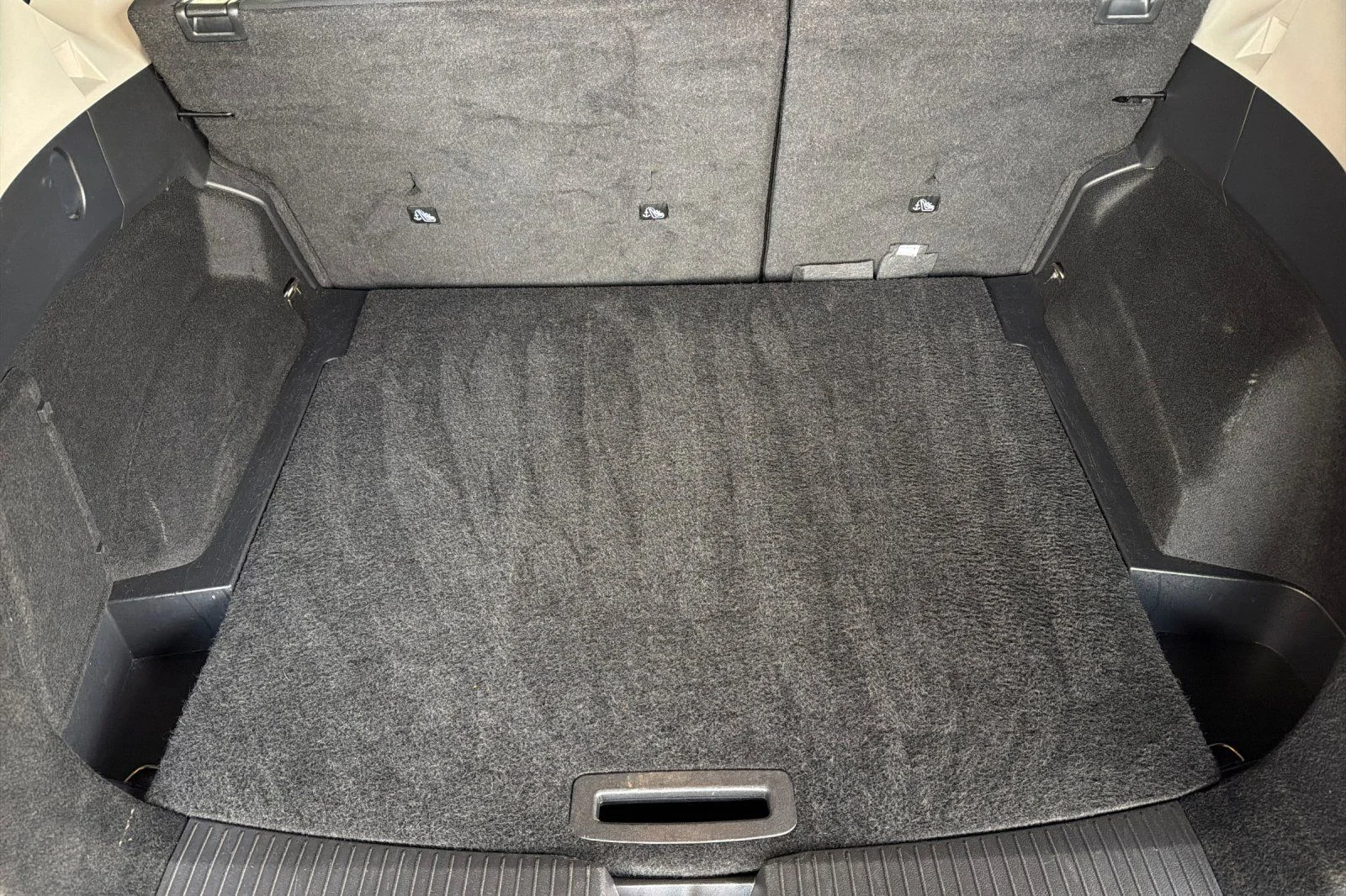 Used 2023 White Nissan S image 8