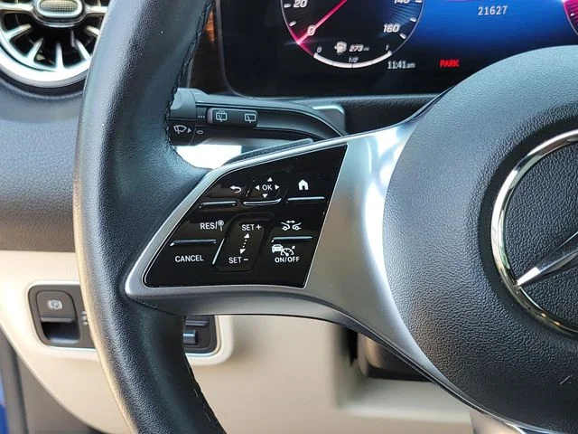 Used 2024 Blue Mercedes-Benz GLB 250 image 32