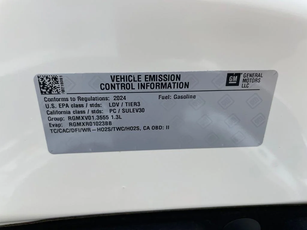 Used 2024 Summit White Buick Sport Touring image 32
