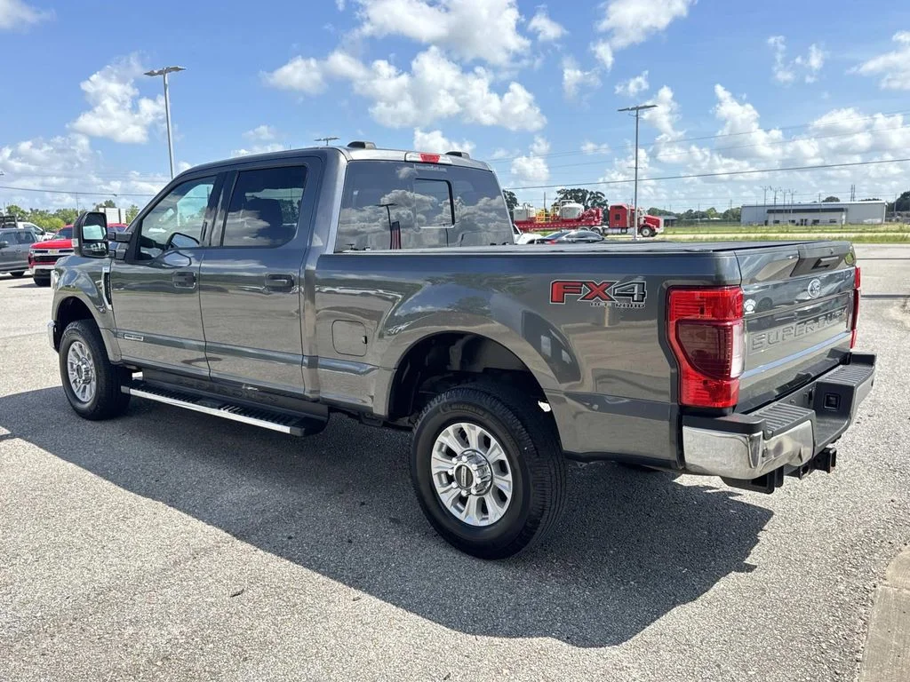 Certified Used 2020 Magnetic Metallic Ford XLT image 5