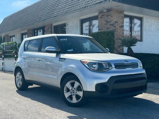 2017 Kia Soul 1.6L Base 6 A/T's photo