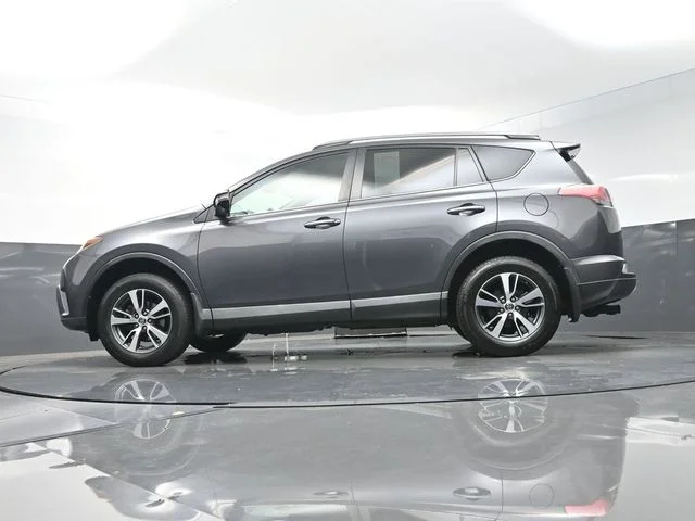 Used 2018 Gray Toyota XLE image 48
