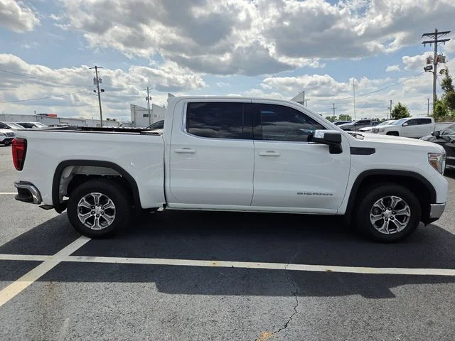 Used 2020 White GMC SLE image 10