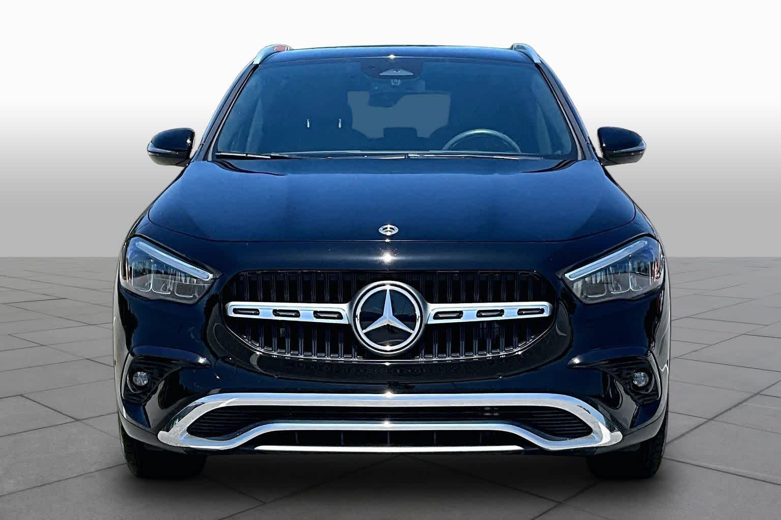 Used 2025 Night Black Mercedes-Benz GLA 250 image 4