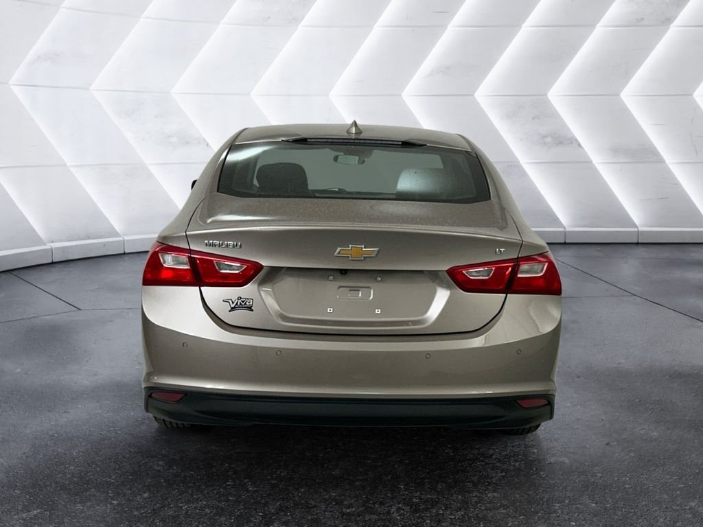 Used 2023 Gray Chevrolet LT image 5