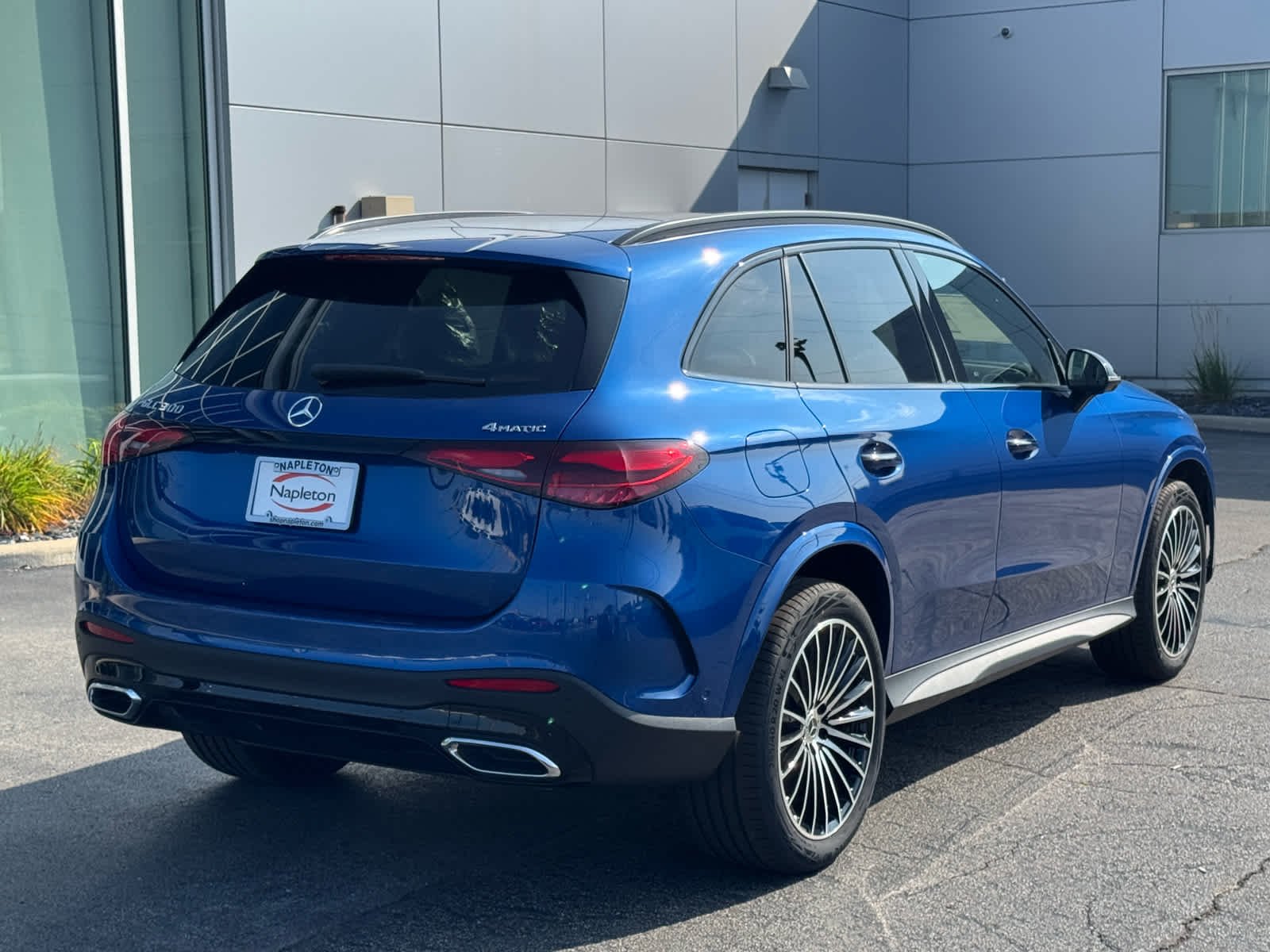 New 2027 Starling Blue Metallic Mercedes-Benz GLC 300 image 9