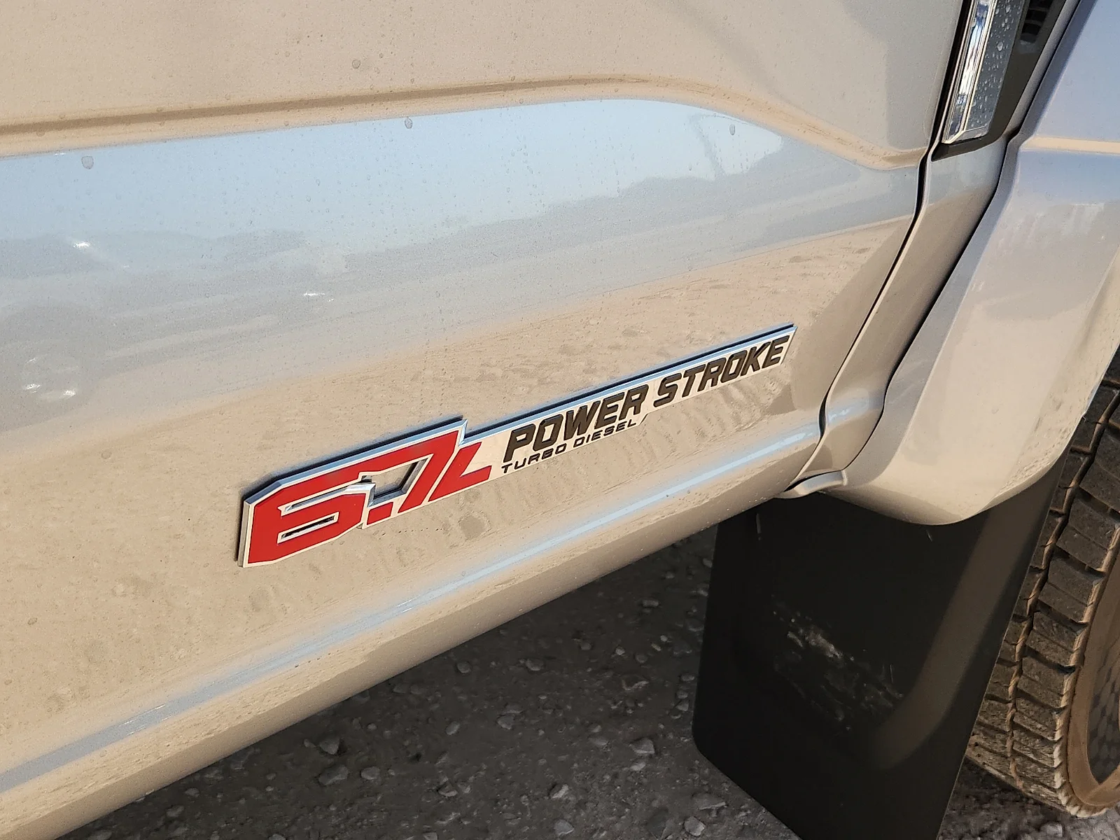 New 2027 Iconic Silver Metallic Ford XLT image 11