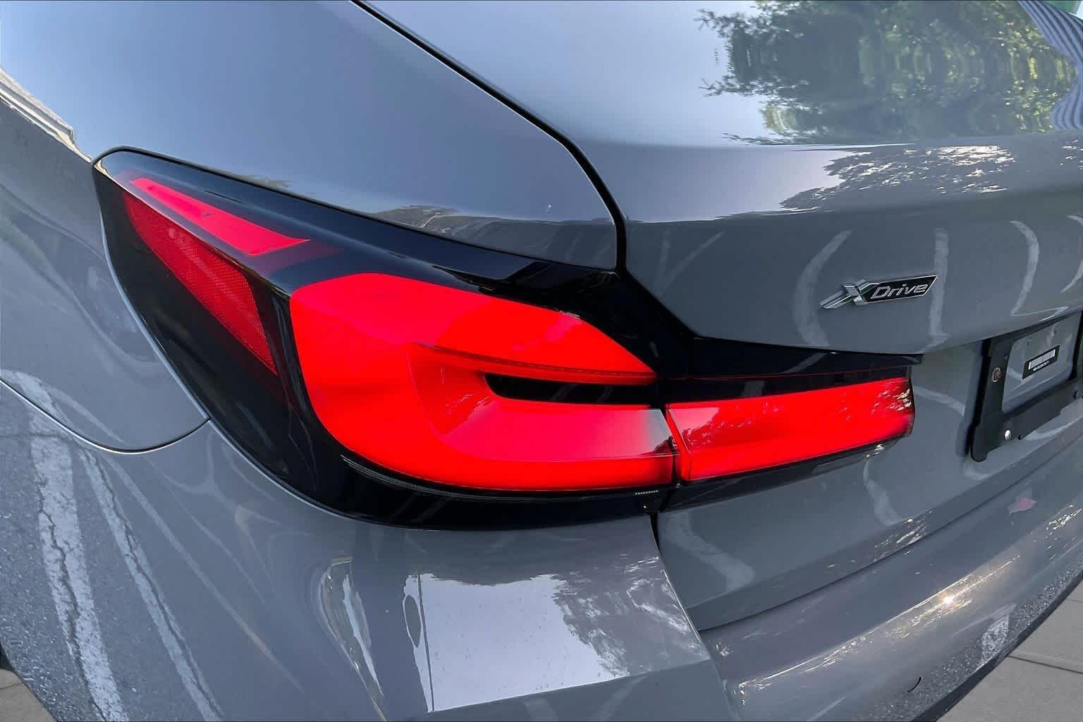 Used 2021 Bernina Grey Amber Effect Metallic BMW 530i xDrive image 27