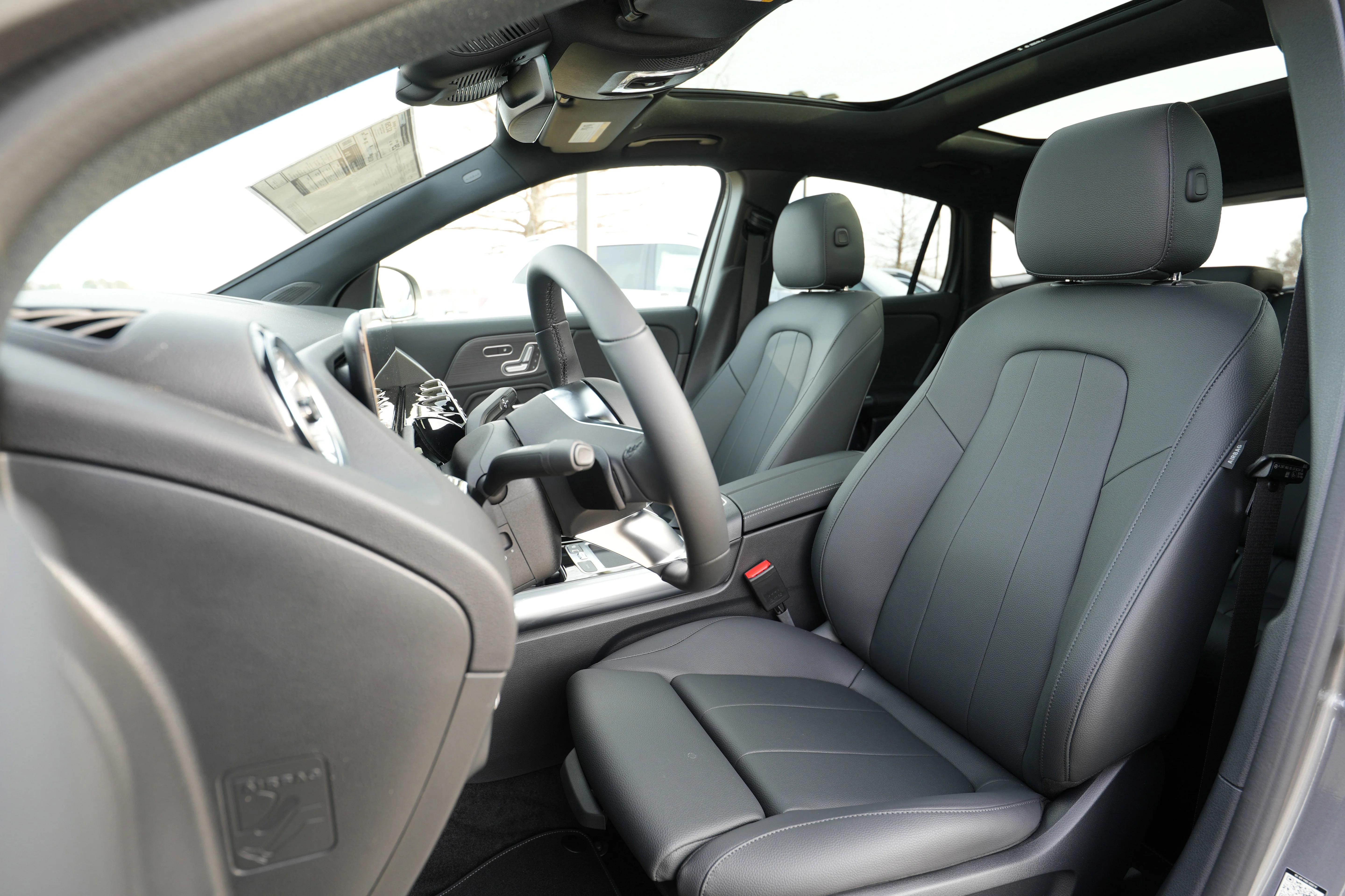 Used 2026 Gray Mercedes-Benz GLA 250 image 38