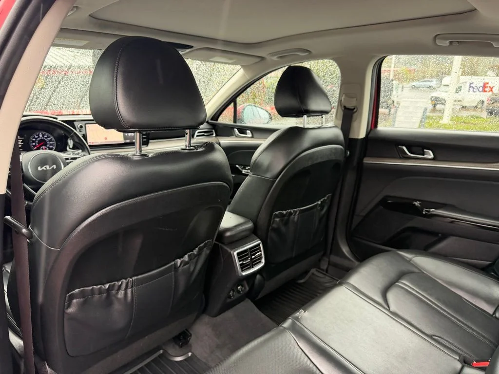 Used 2022 Passion Red Kia EX image 31