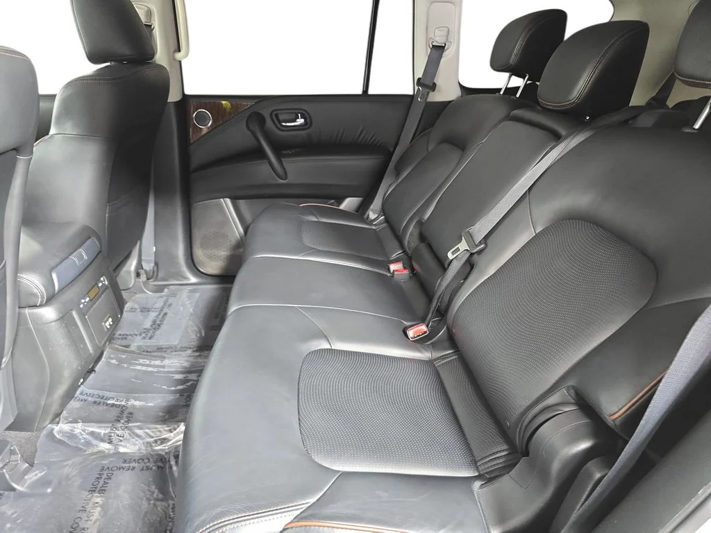 Used 2017 White Nissan SL image 24