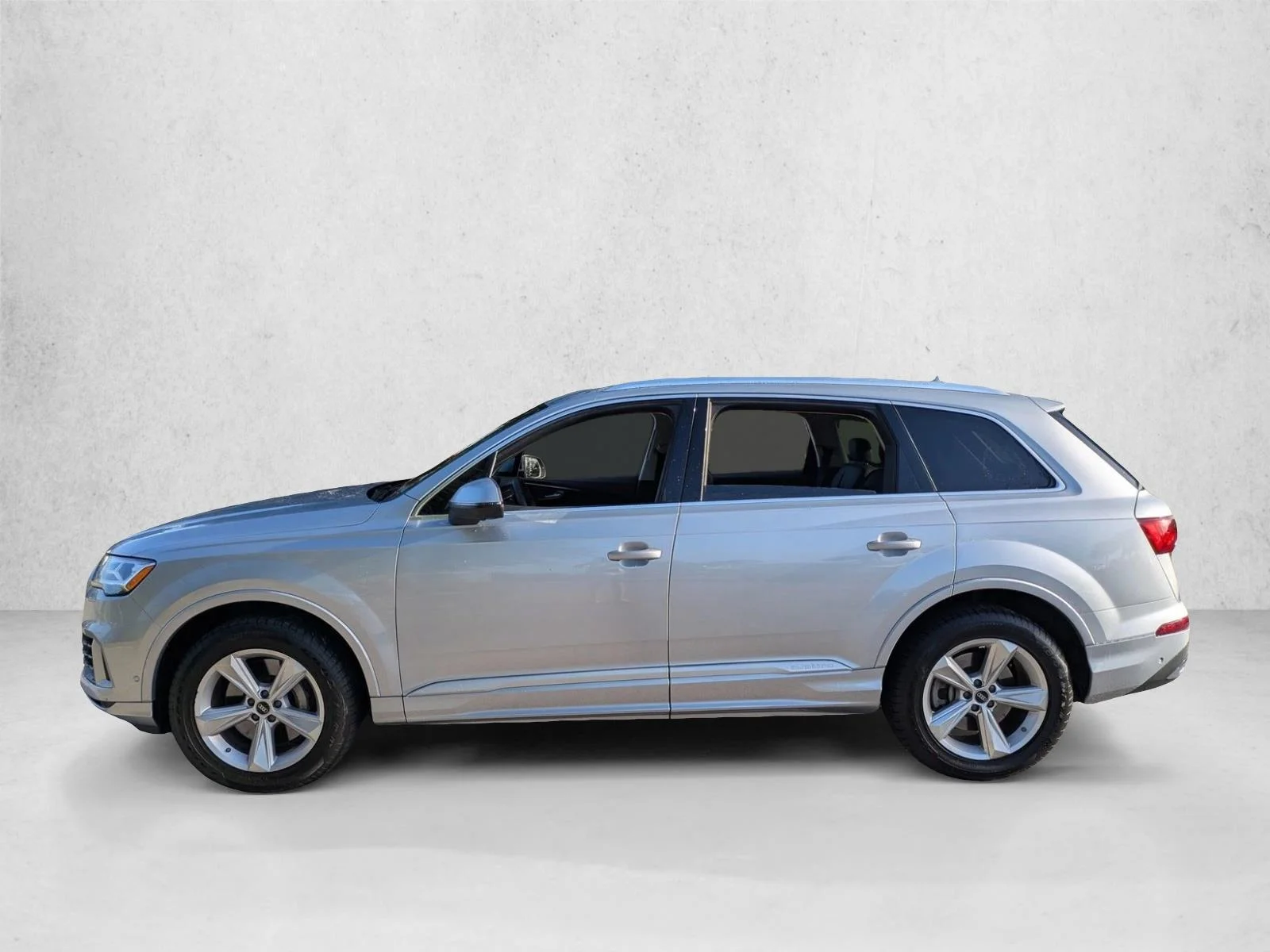 Used 2022 Florett Silver Metallic Audi Premium image 7