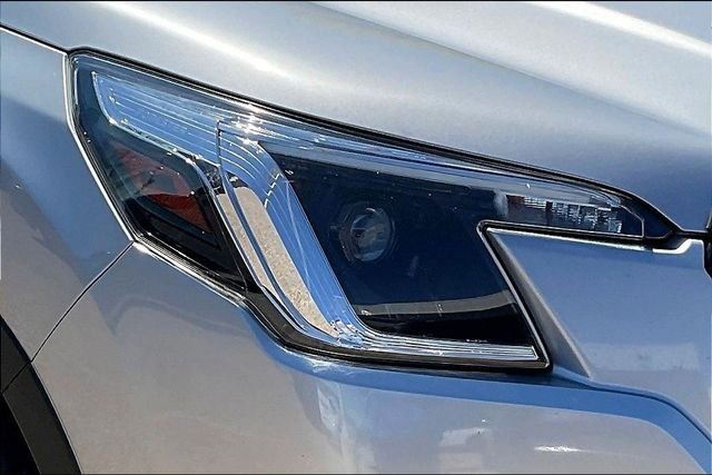 Used 2022 Silver Subaru Premium image 27