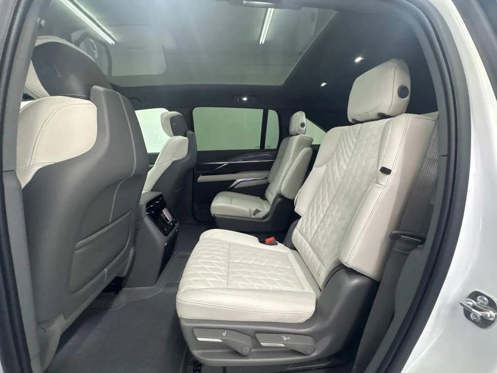 2025 Cadillac Escalade IQ Luxury 1 - Photo 12