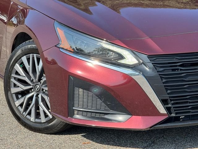 Used 2023 Red Nissan 2.5 SV image 15