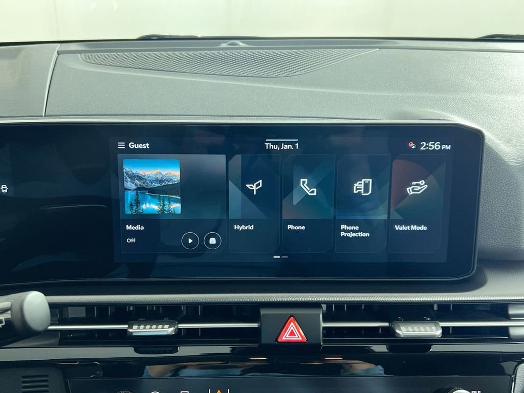 New 2026 Snow White Pearl Kia LX image 27