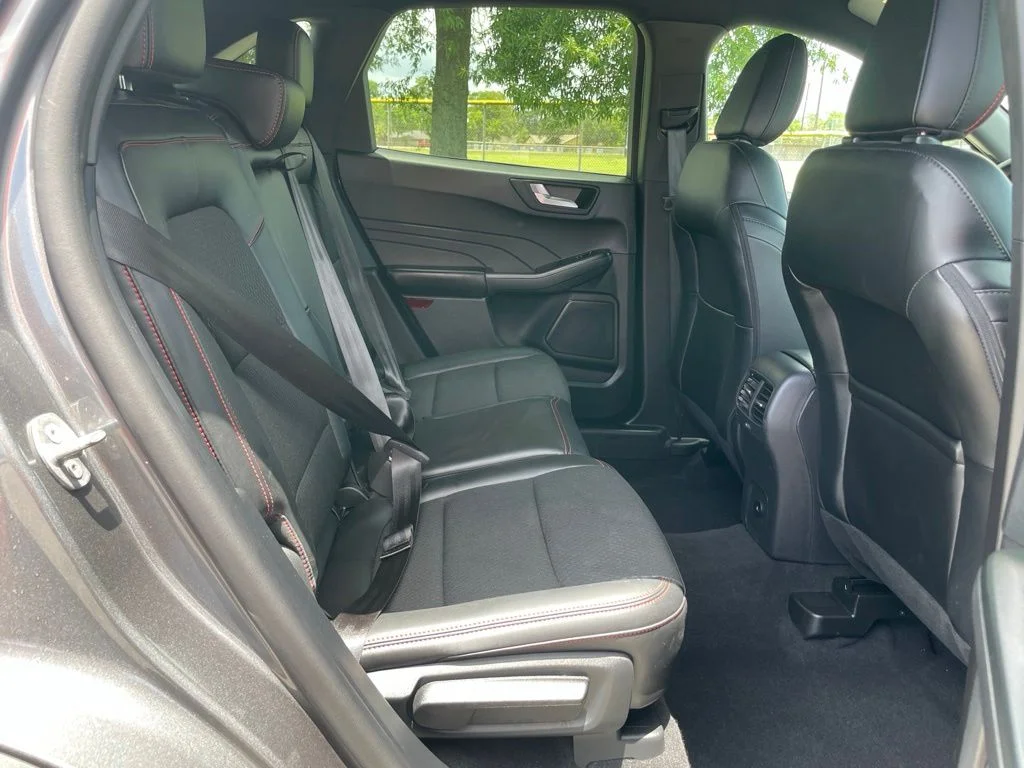 2026 Ford Escape ST-Line - Photo 15
