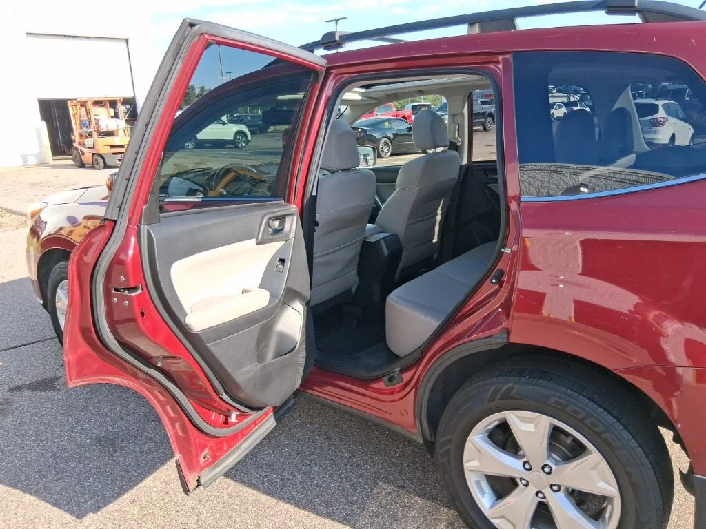 Used 2014 Venetian Red Pearl Subaru 2.5i Limited image 30