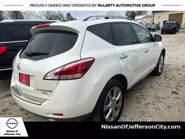 Used 2012 White Nissan LE image 6