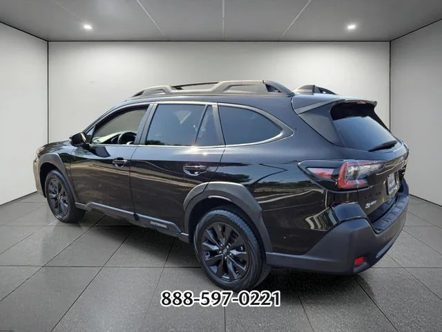 Used 2025 Crystal Black Silica SUBARU ONYX EDITION image 3