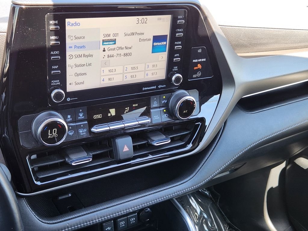 Used 2021 Gray Toyota LE image 27